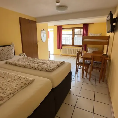 בית הארחה Chloe *